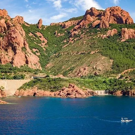Bel à Saint-raphaël Avec Vue Sur Parc